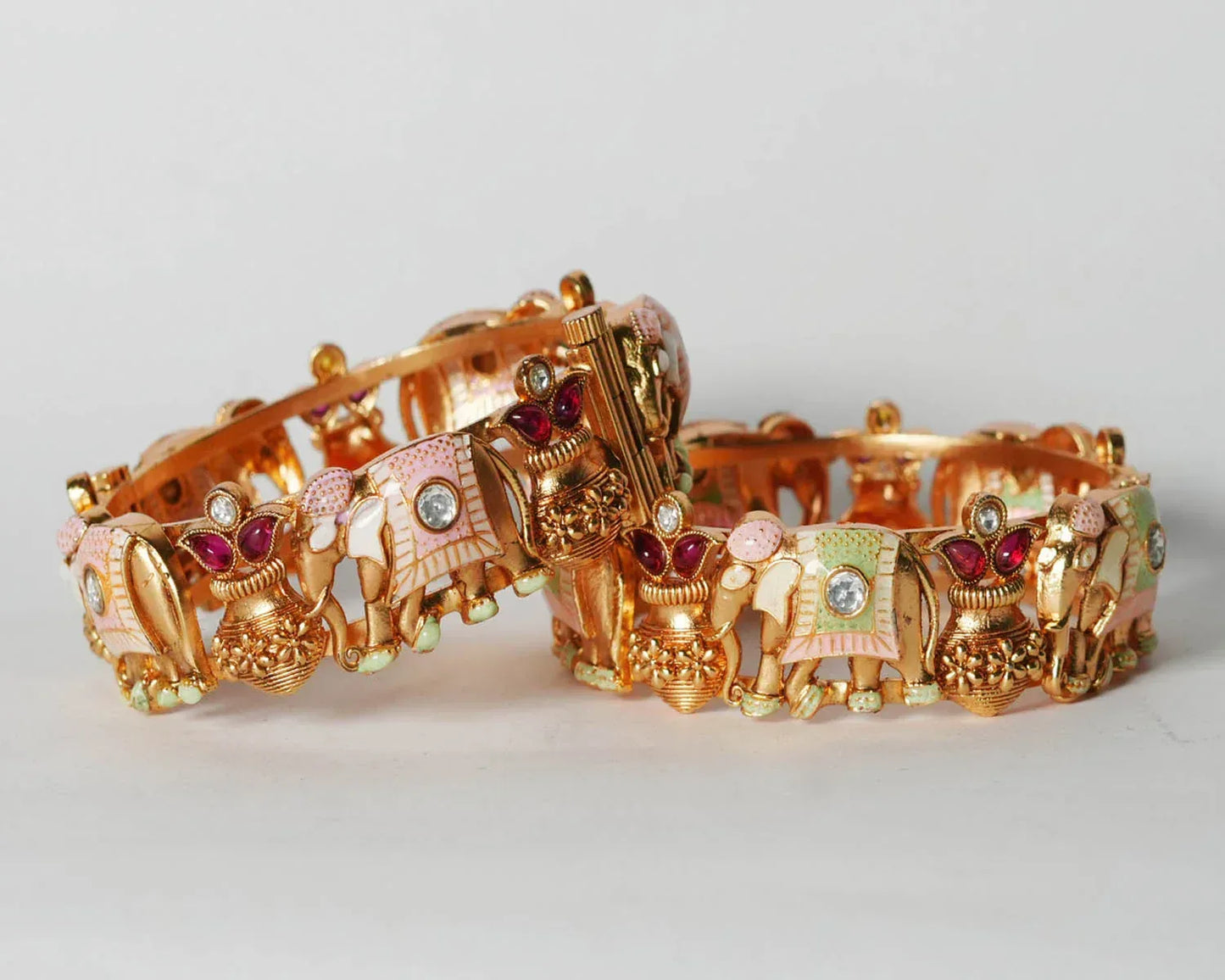 70198_3 - The Golden Cascade