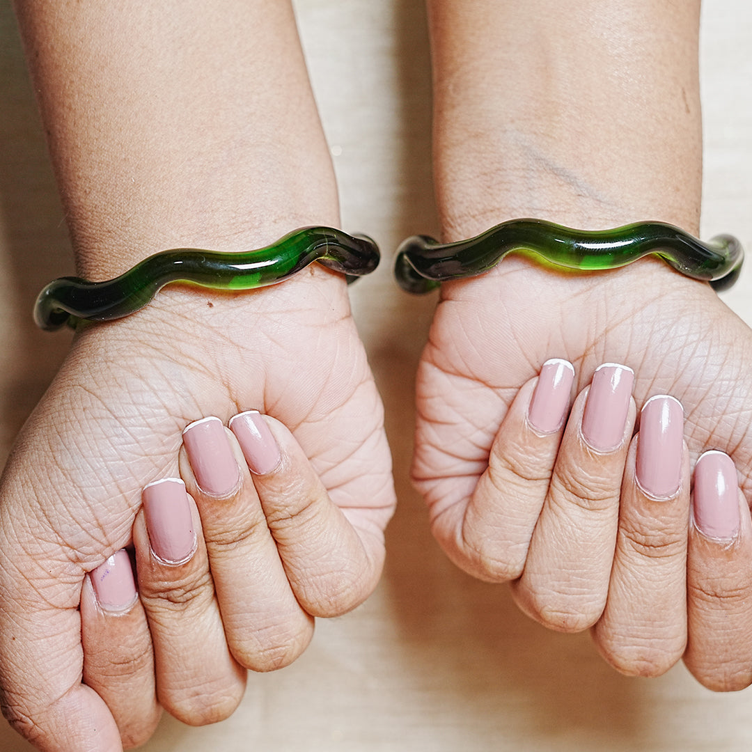 Zig-Zag Glass Kada Bangle, Glossy Finish for women and girls (Pack of 2 Kada)