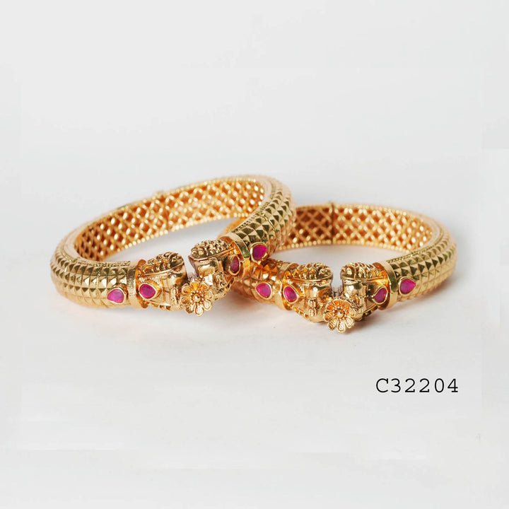 Antique Design Copper Kada for Women –Handcrafted Bracelet, Traditional Indian Jewelry