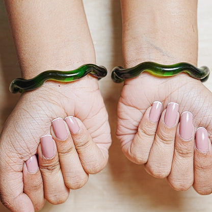 Zig-Zag Glass Kada Bangle, Glossy Finish for women and girls (Pack of 2 Kada)