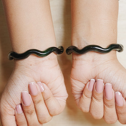 Zig-Zag Glass Kada Bangle, Glossy Finish for women and girls (Pack of 2 Kada)