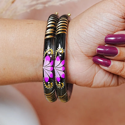 Handcrafted Lotus Printed Pattern Glass Kada for Women (Pack of 2)