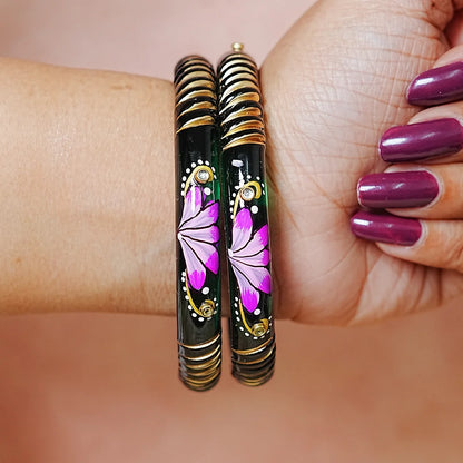 Handcrafted Lotus Printed Pattern Glass Kada for Women (Pack of 2)