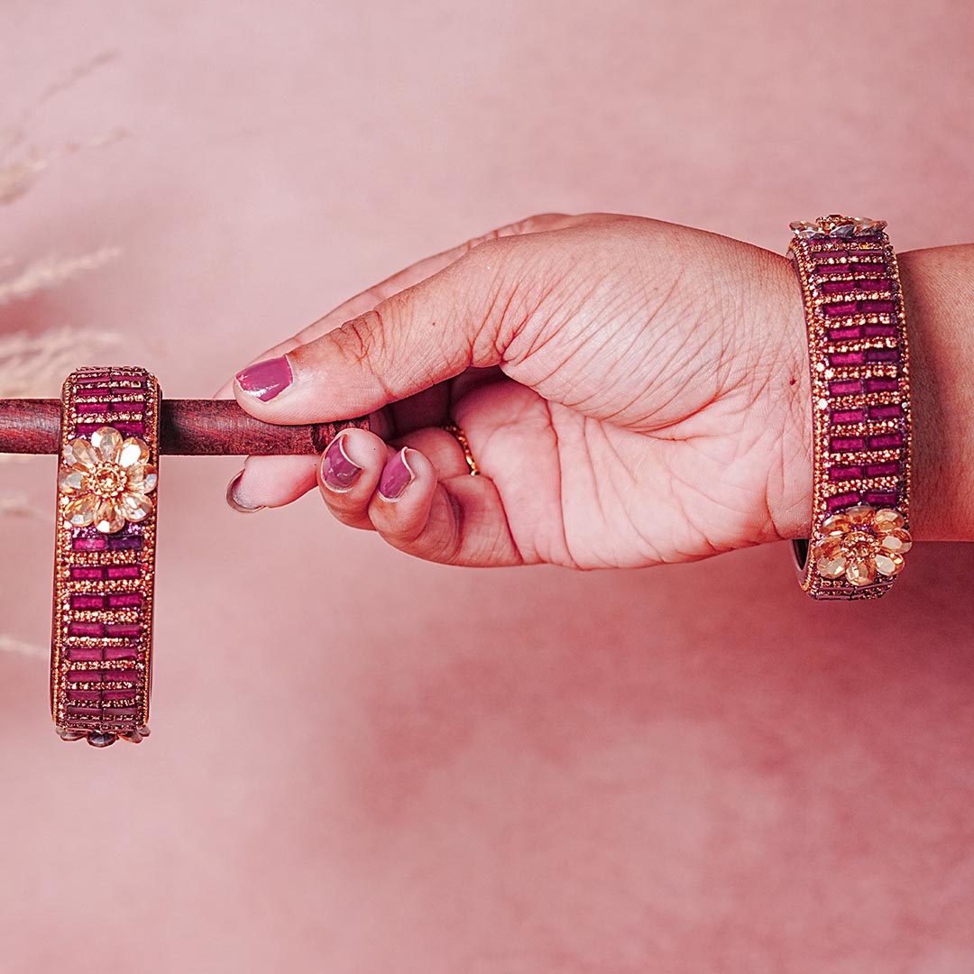Glass Kada for Women & Girls – Elegant Flower Design (Pack of 2 kada)
