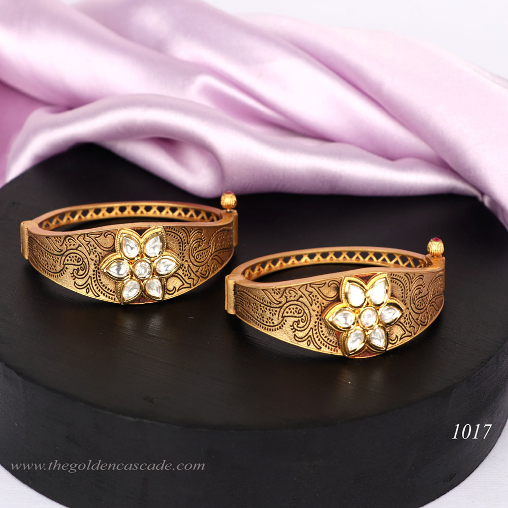 Beautiful Stylish Design Gold Plated Stone Studded Brass Metal Kada / Bracelet Jewelry for Women & Girls / (AD-1017)